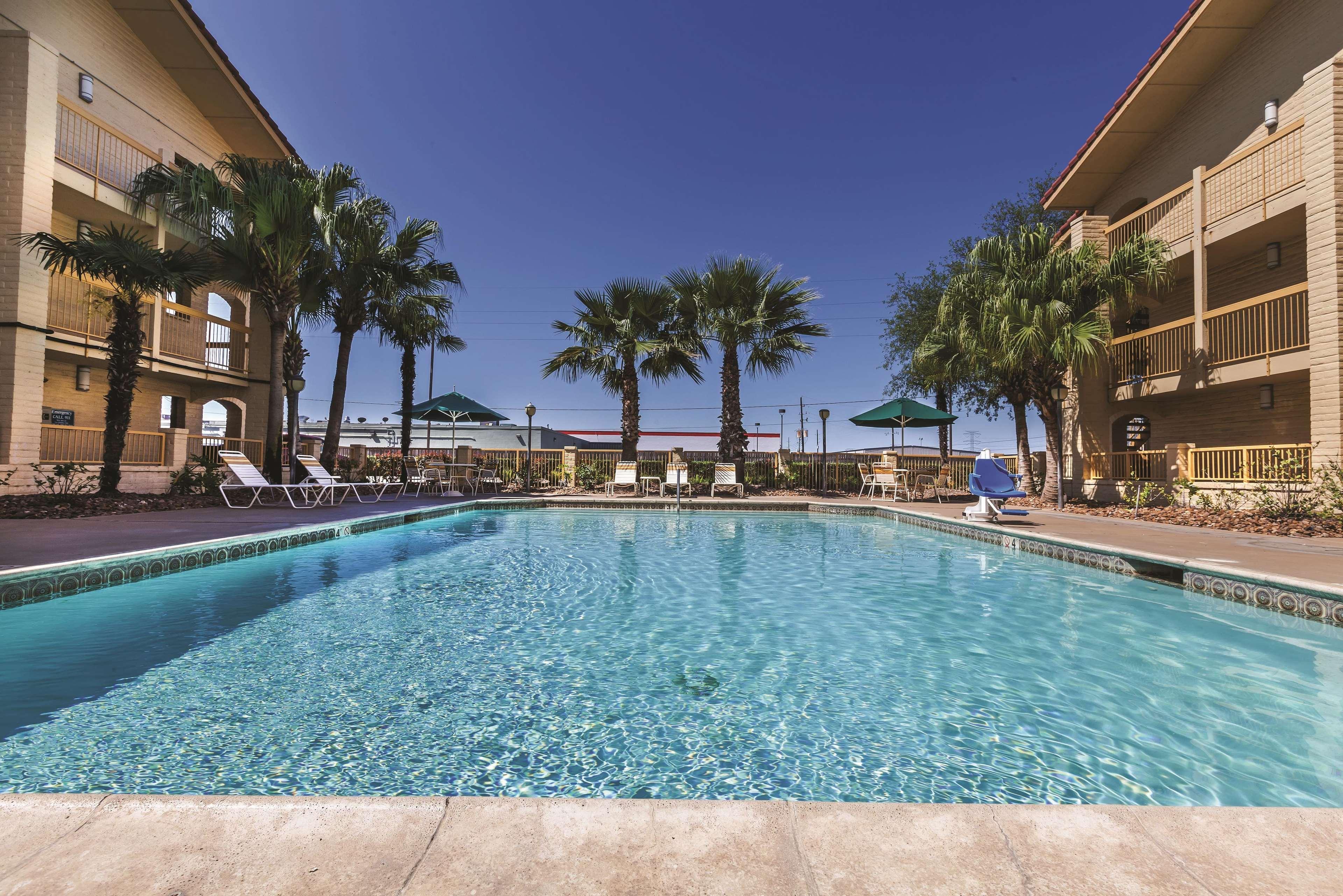 Travelodge By Wyndham Houston Cy-Fair Exterior foto