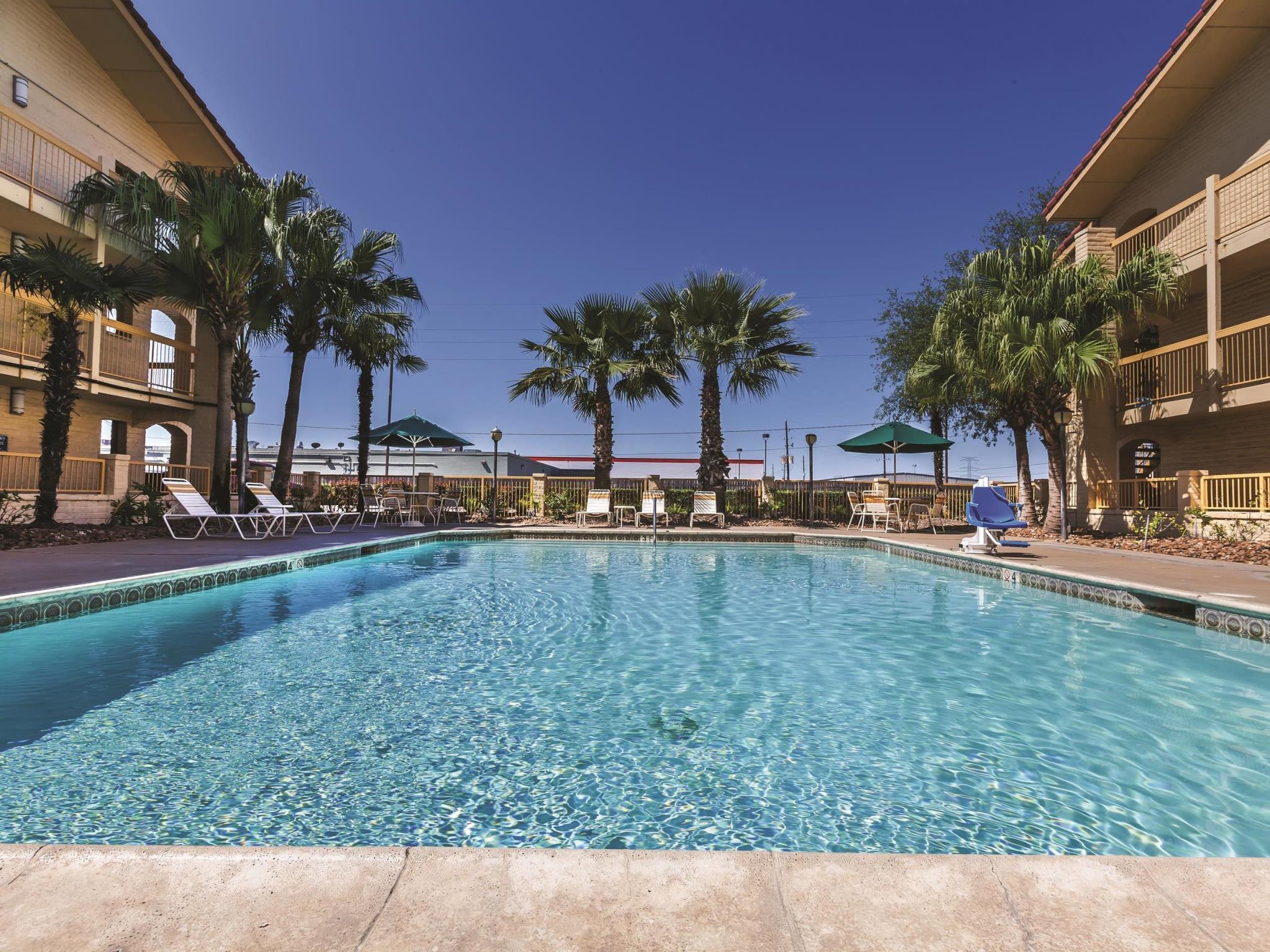 Travelodge By Wyndham Houston Cy-Fair Exterior foto