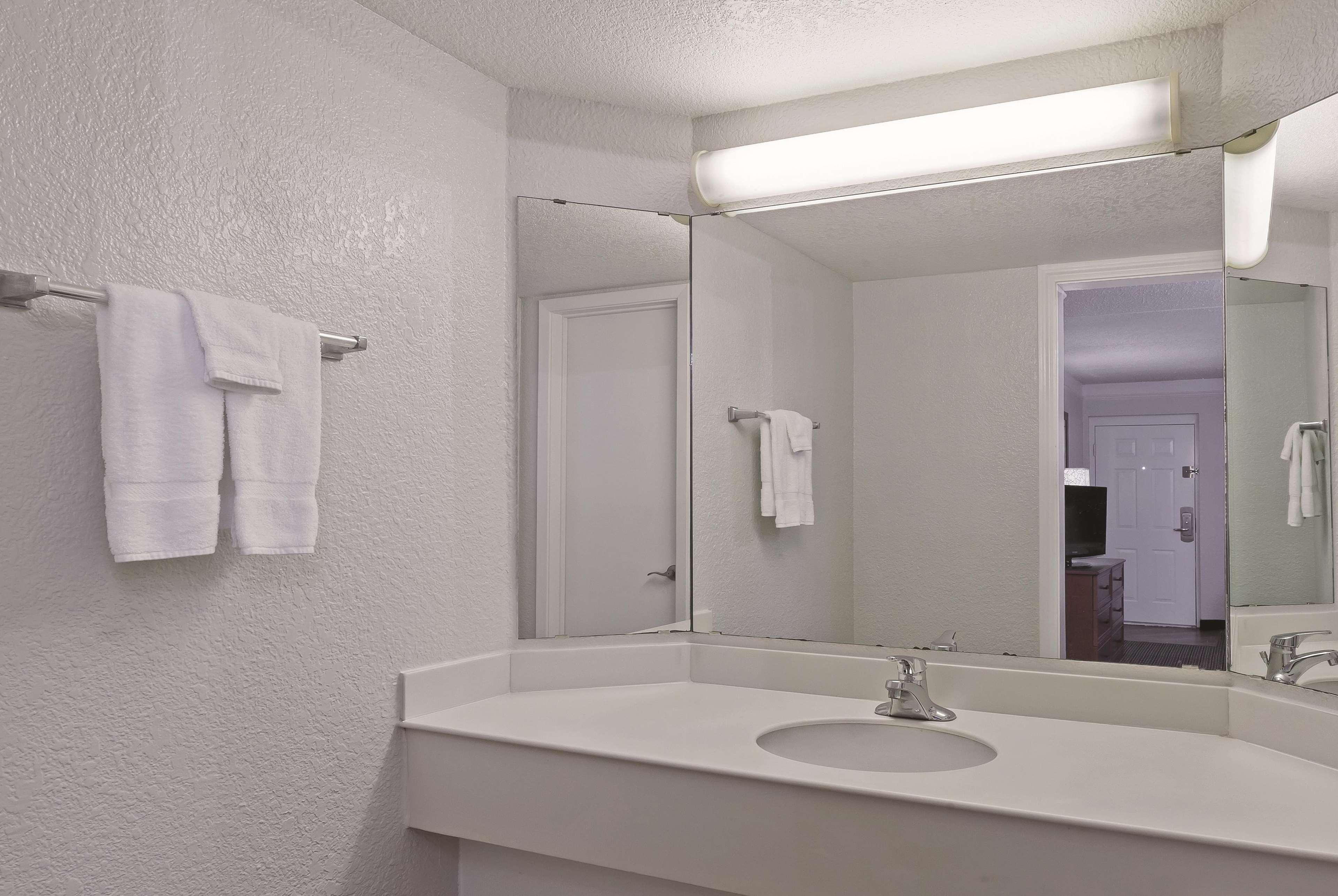 Travelodge By Wyndham Houston Cy-Fair Exterior foto
