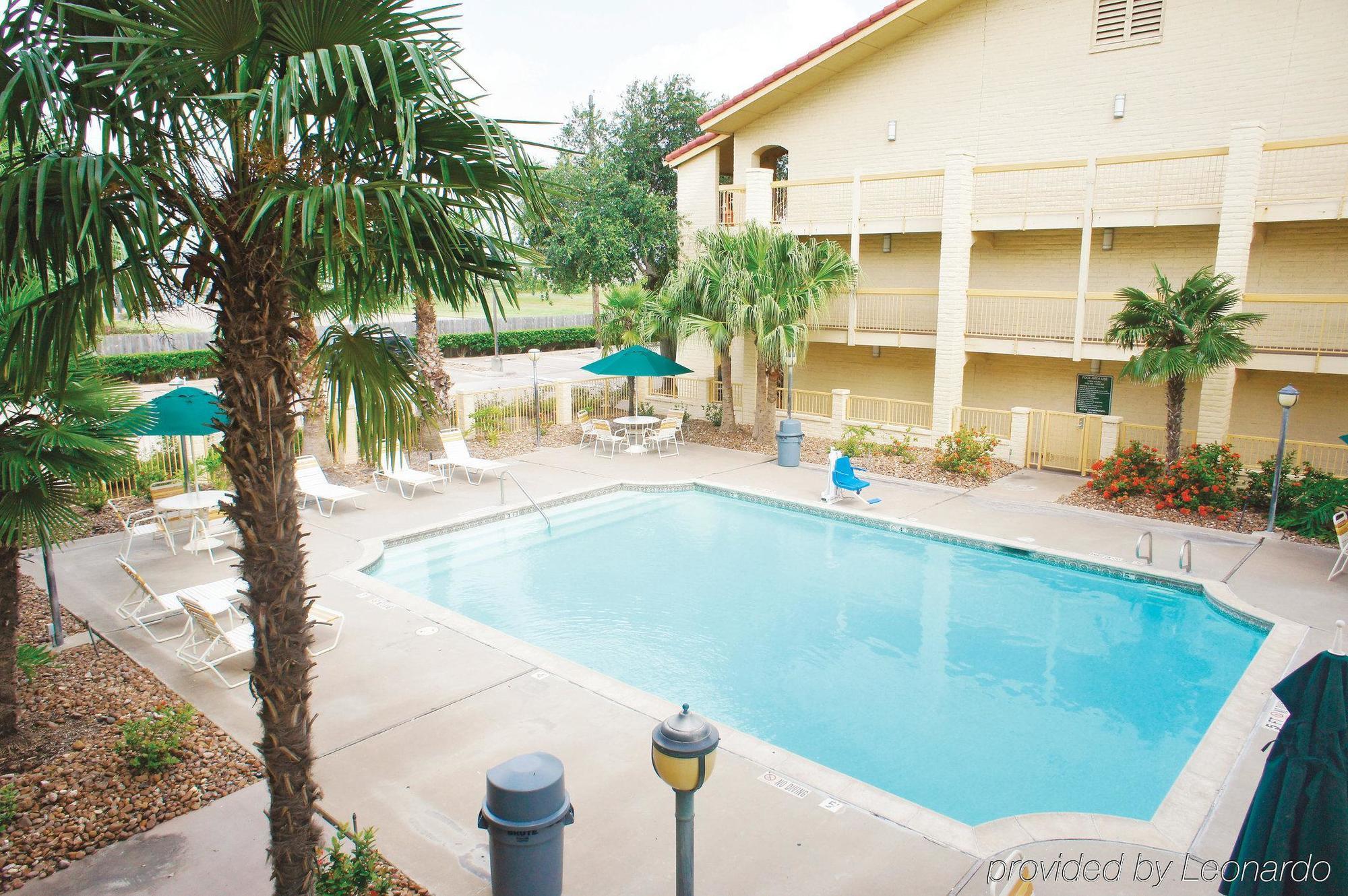 Travelodge By Wyndham Houston Cy-Fair Exterior foto