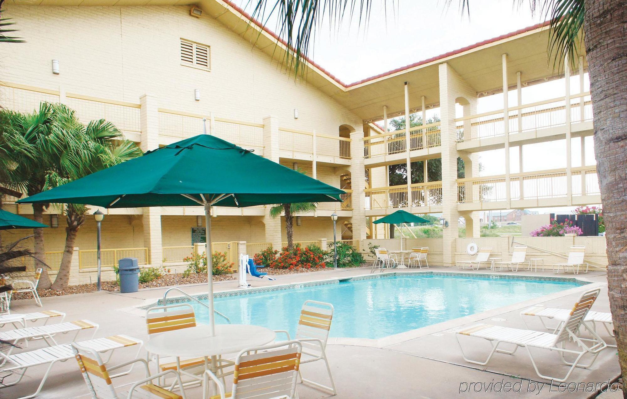 Travelodge By Wyndham Houston Cy-Fair Exterior foto