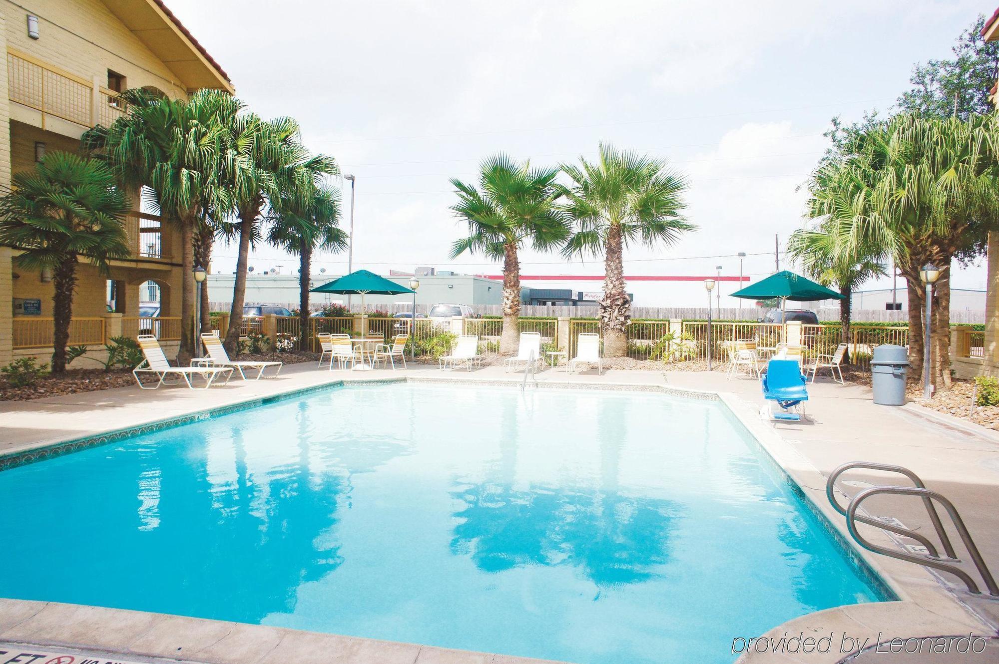 Travelodge By Wyndham Houston Cy-Fair Exterior foto