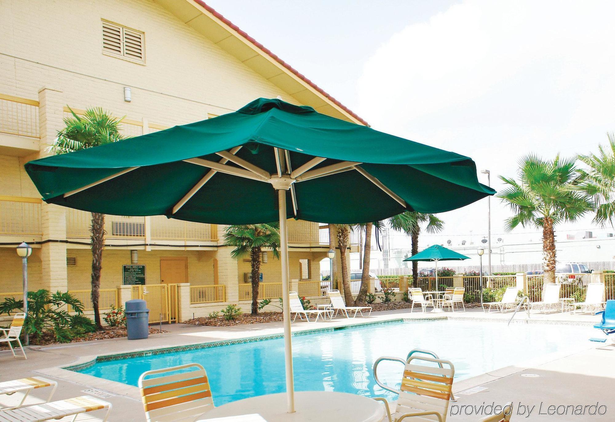 Travelodge By Wyndham Houston Cy-Fair Exterior foto
